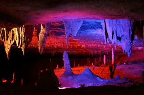 valley of the moon at forbidden caverns sevierville tn