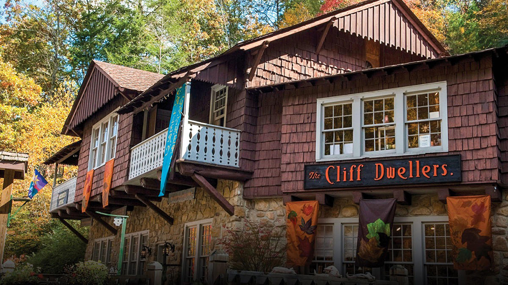 image of the cliff dwellers shop on the arts & crafts trail in gatlinburg tn