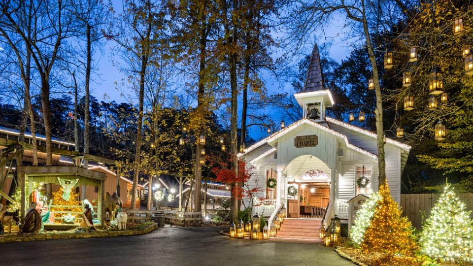 Dollywood's Smoky Mountain Christmas