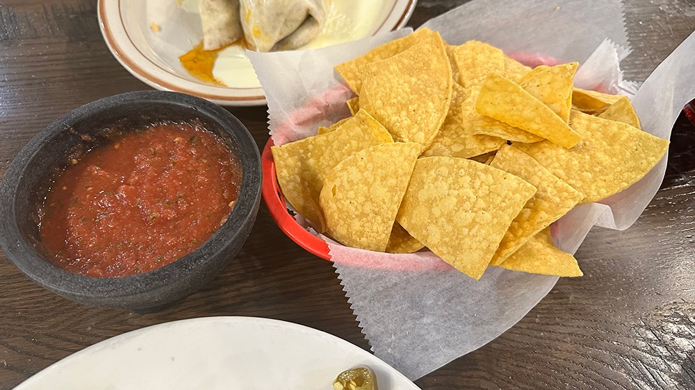 chips and salsa at el machete sevierville tn