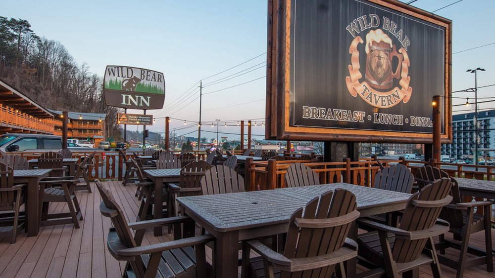 Wild Bear Tavern Outdoor Dining Area Pigeon Forge via website