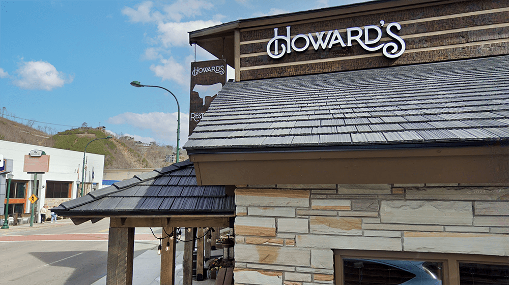 Exterior side view of Howard's Restaurant in Gatlinburg