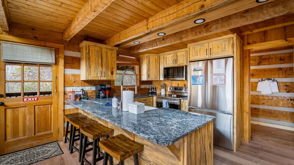 little bear full kitchen