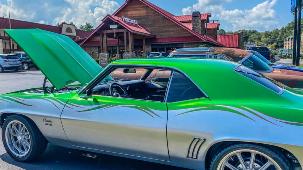 classic cars outside of Reagan's House of Pancakes via facebook