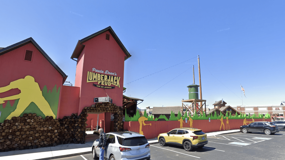 lumberjack feud in pigeon forge tn