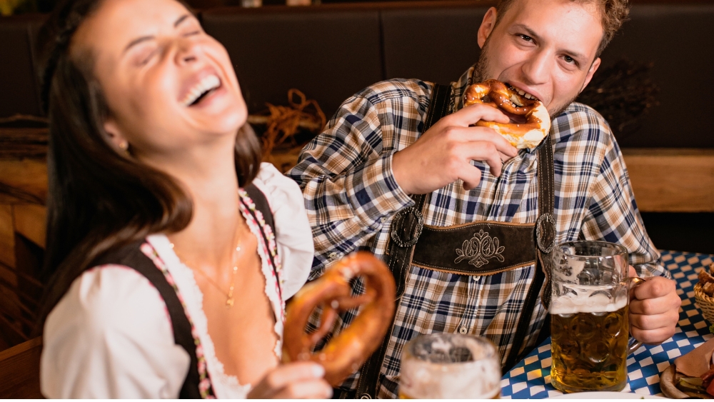 Oktoberfest in Gatlinburg: Beer, Brats & Where to Stay in 2026