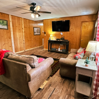 sleepy bear ranch living room from entrance